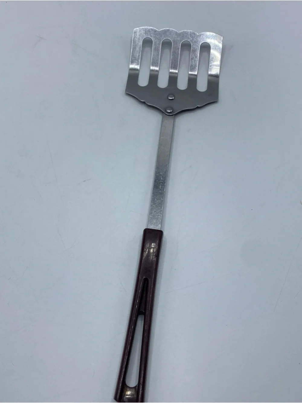 Vintage Stanhome Stainless Spatula Brown Handle Kitchen Utensil Slotted Scallop
